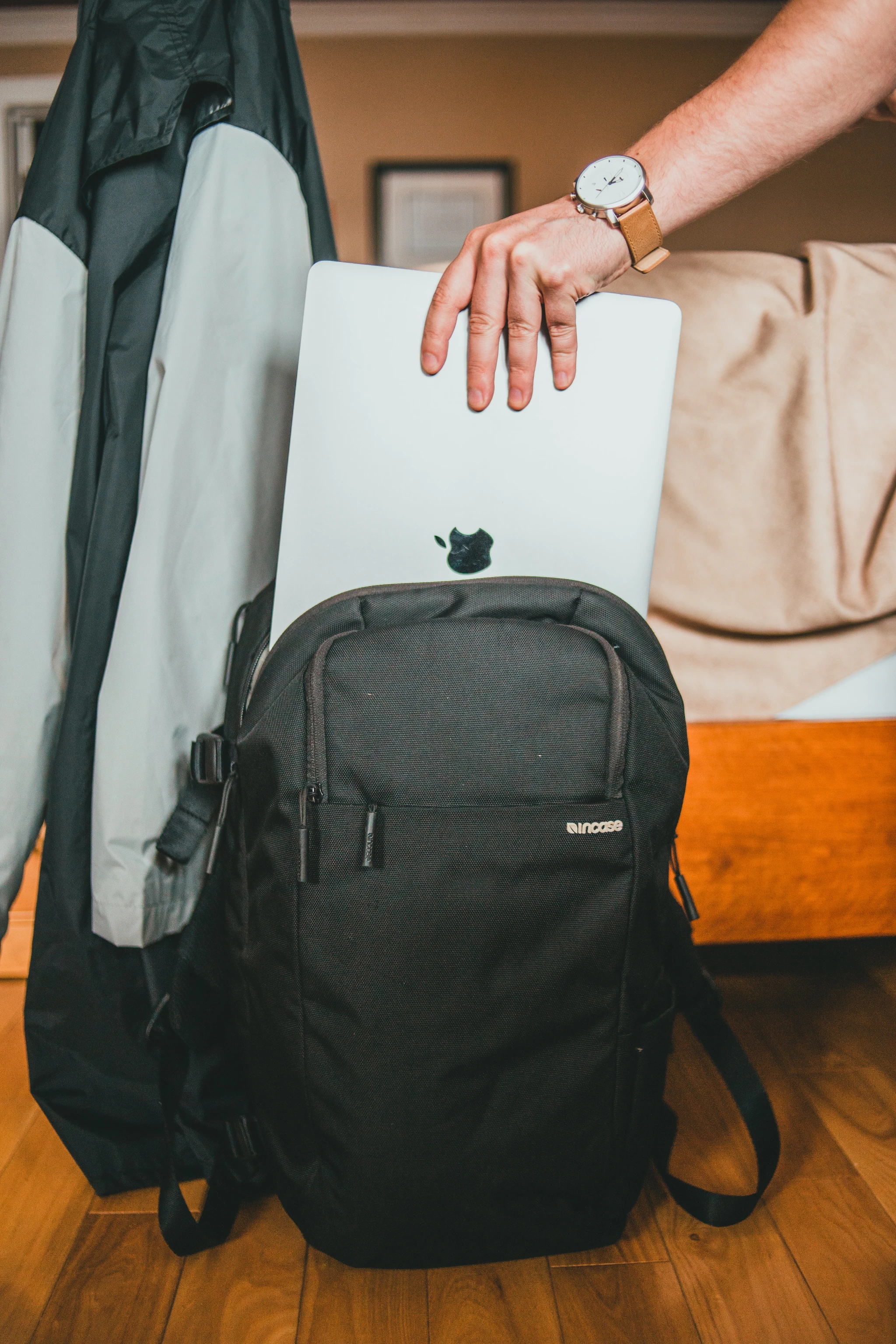 Are Laptop Bags Waterproof ? Are Laptop Bags Waterproof ?